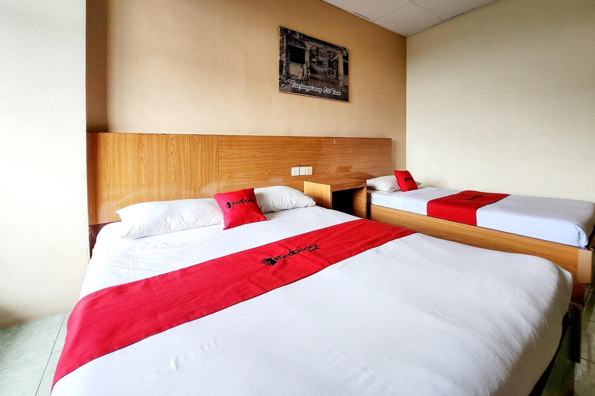 Reddoorz Near Pelabuhan Sri Bintan Pura Tanjungpinang Tanjung Pinang Exterior foto